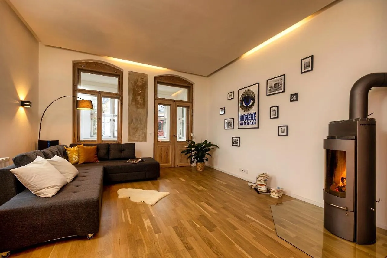 アパート Nuumis Luxury 115 M2 Apartment, Dresdner Heide Mit Garten ドレスデン